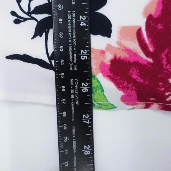 Van Heusen Blouse Top Women's XL White Floral 100% Polyester Cap Sleeve Pullover - Picture 4 of 7